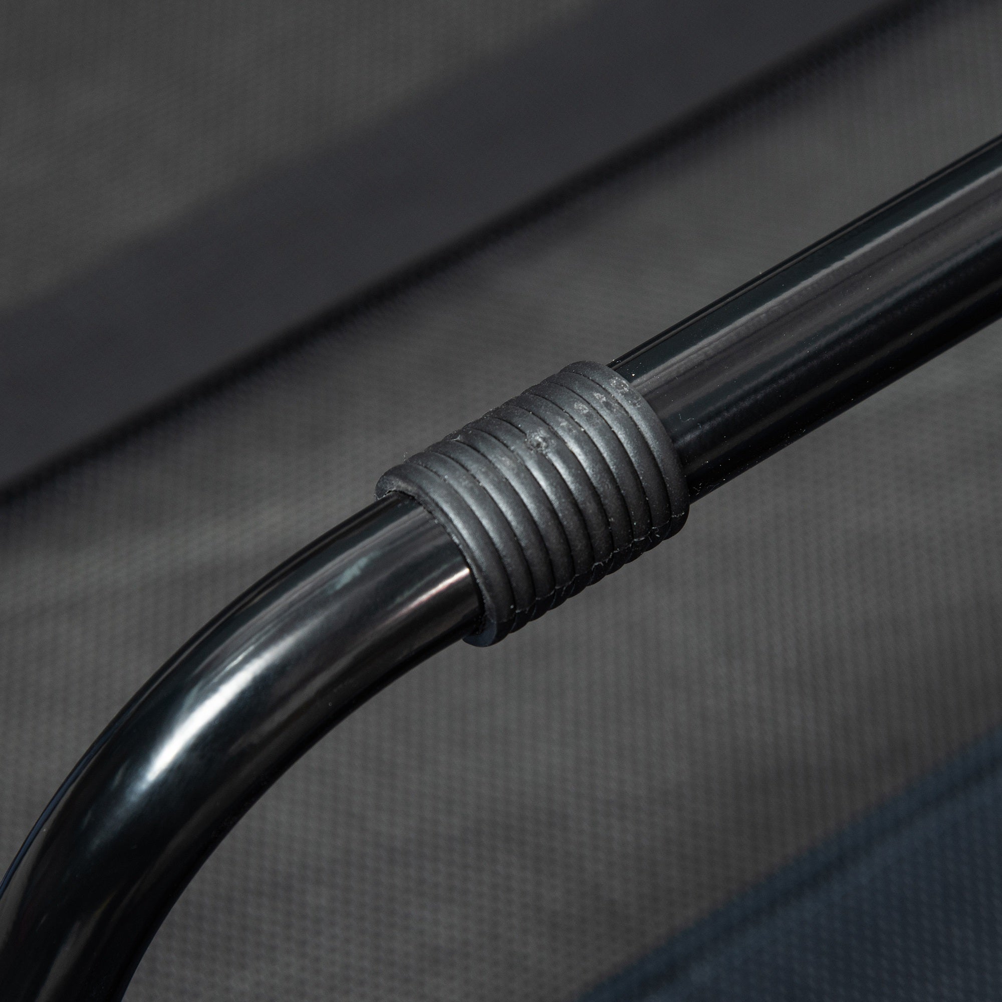 PawHut Fällbar Hundsäng för Utomhusbruk – Upphöjd liggdel – 122 x 92 x 23 cm