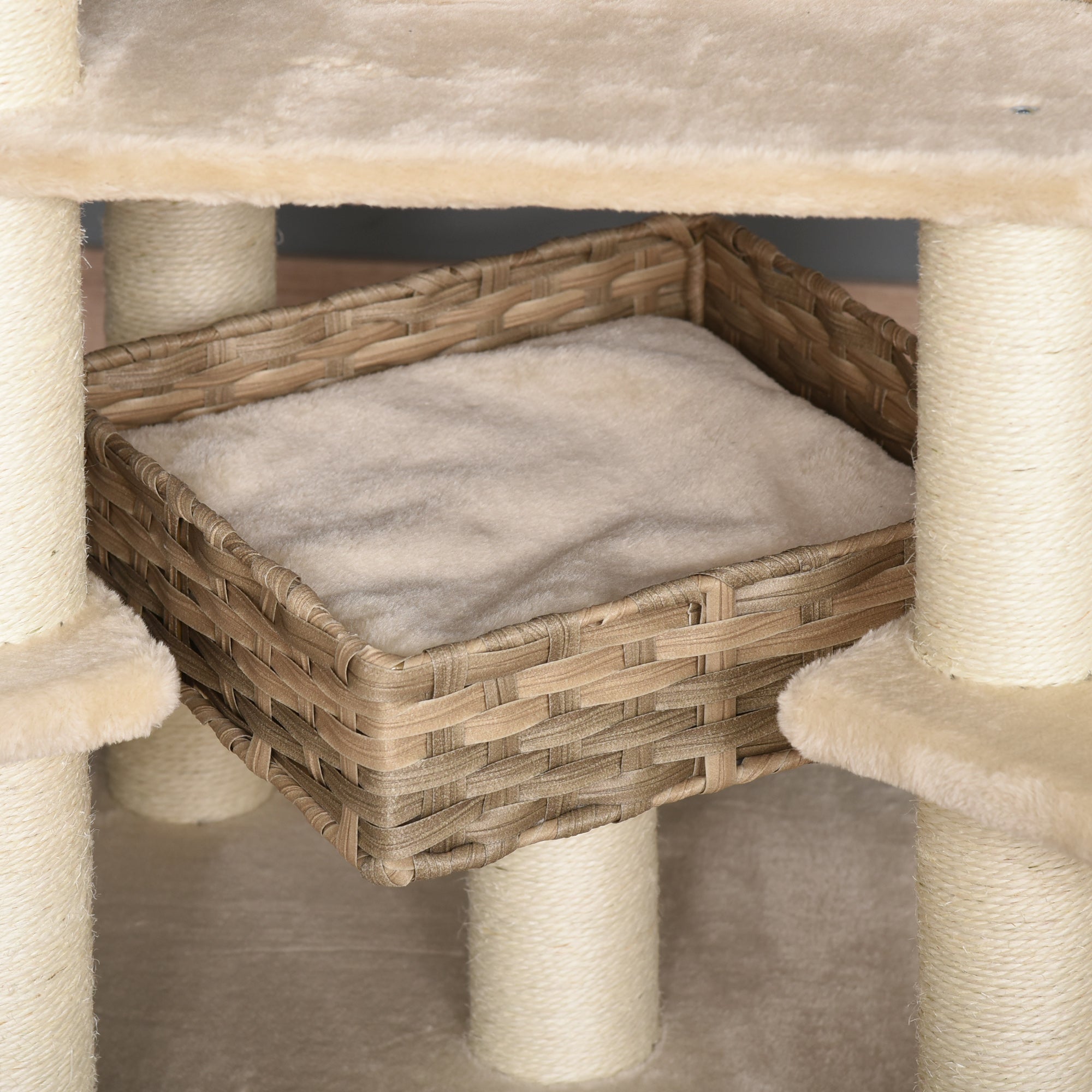Klösträd i rottingstil med grottor och utsiktsplatser – Beige/Brun, 174 cm