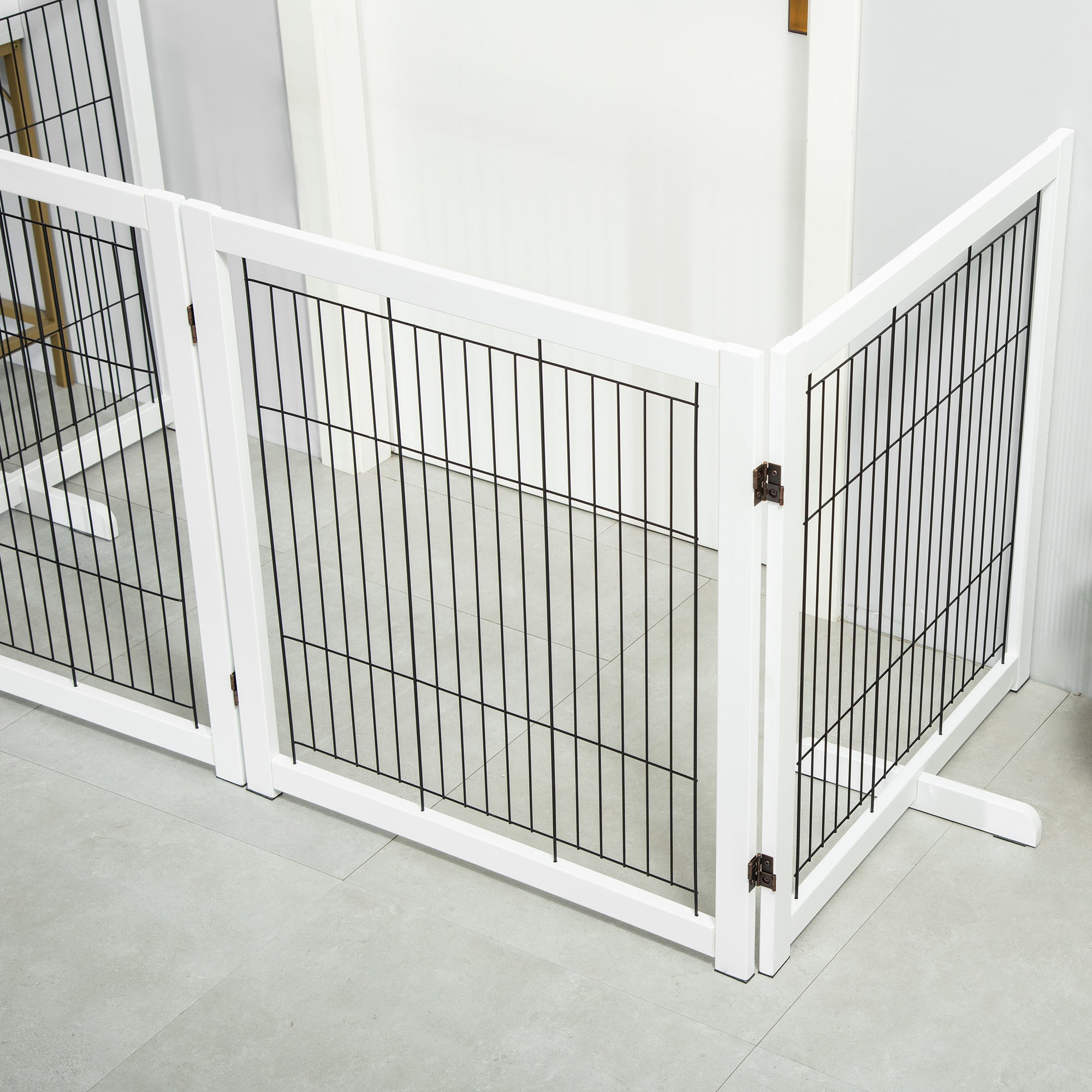PawHut Fristående Säkerhetsgrind i Trä – 4 Paneler – Vit – 305 x 82 cm